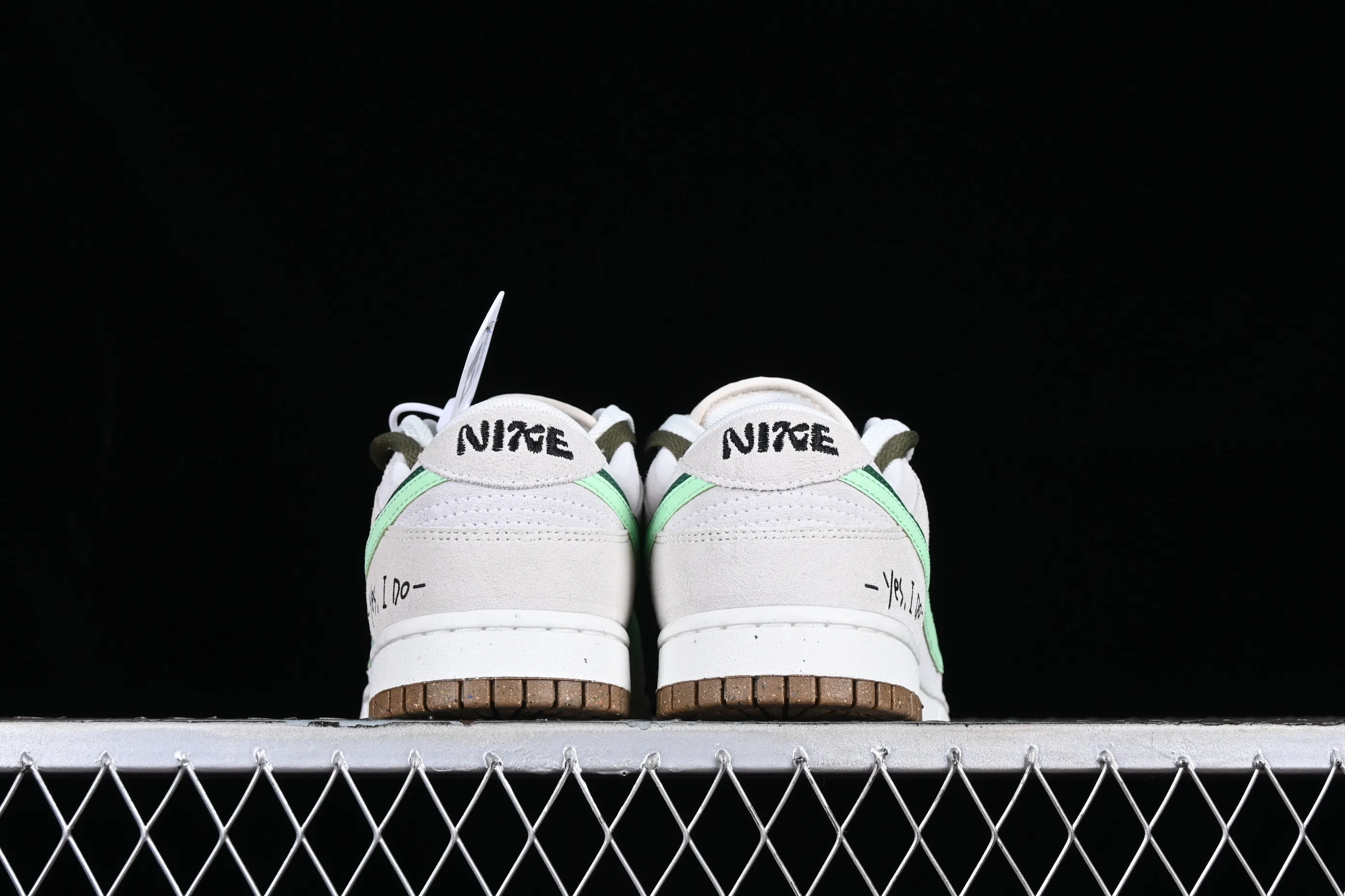 All categories Nk SB Dunk series Nk SB Dunk Low low-top sneakers Nk SB Dunk Low "85" grass green double hook SB low-top sports and leisure sneakers DO9457-141